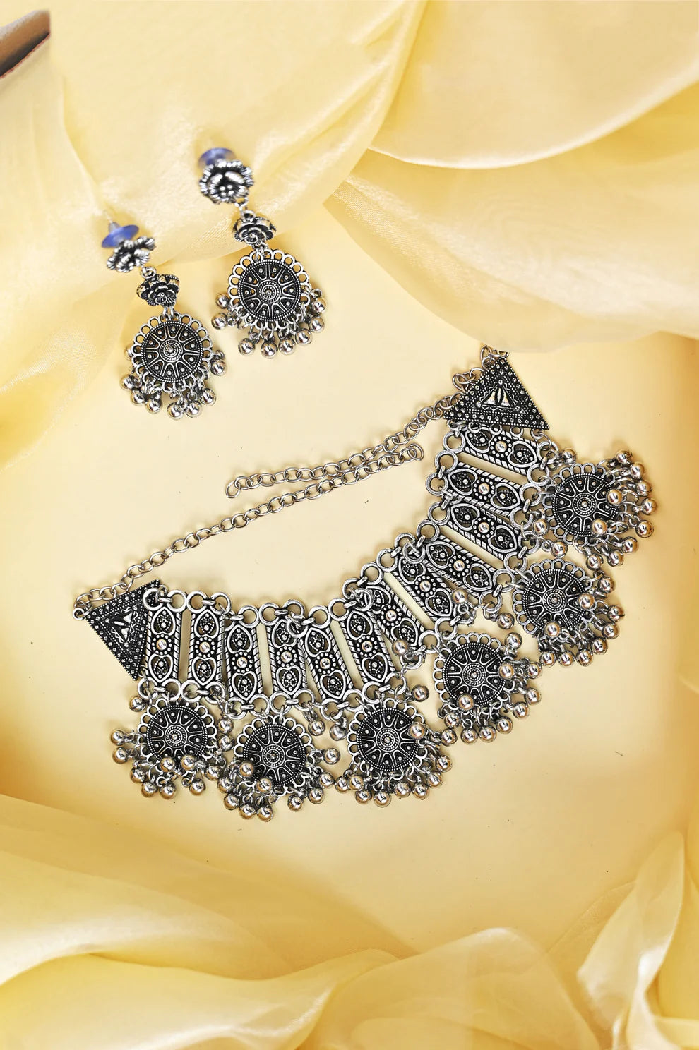 Elegant Round Necklace