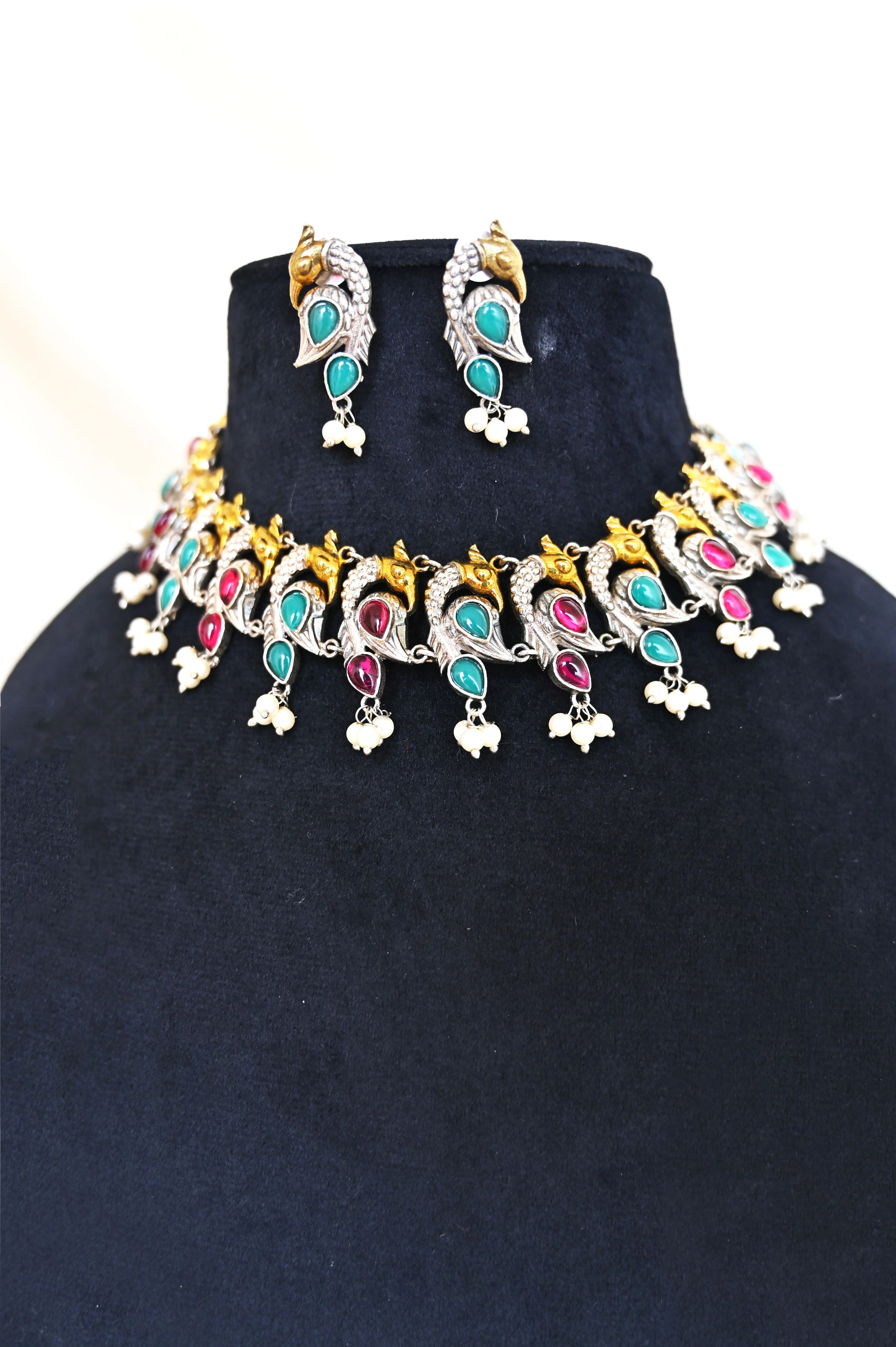 Peacock Grace Choker