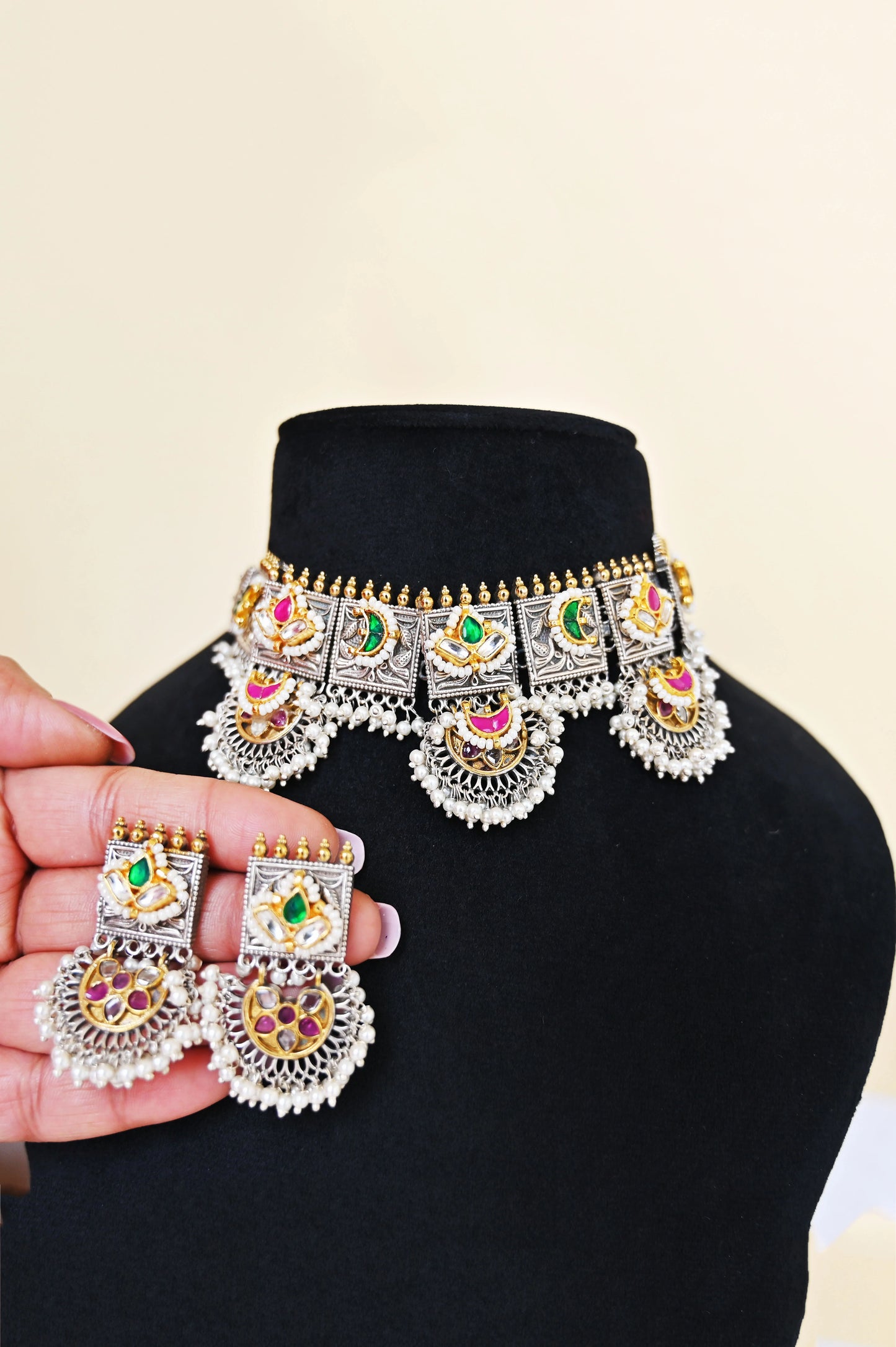 Pachi Bridal Choker