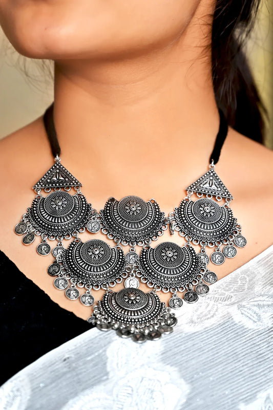 Delicate Coin Necklace Set