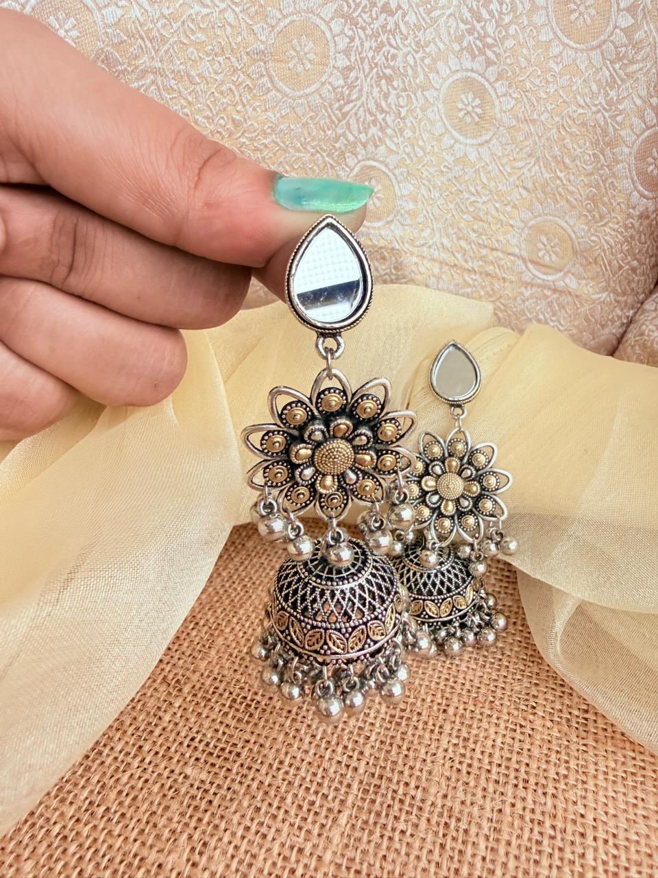 Classic Oxidised Silver Mesh Pattern Choker with Stud Earrings