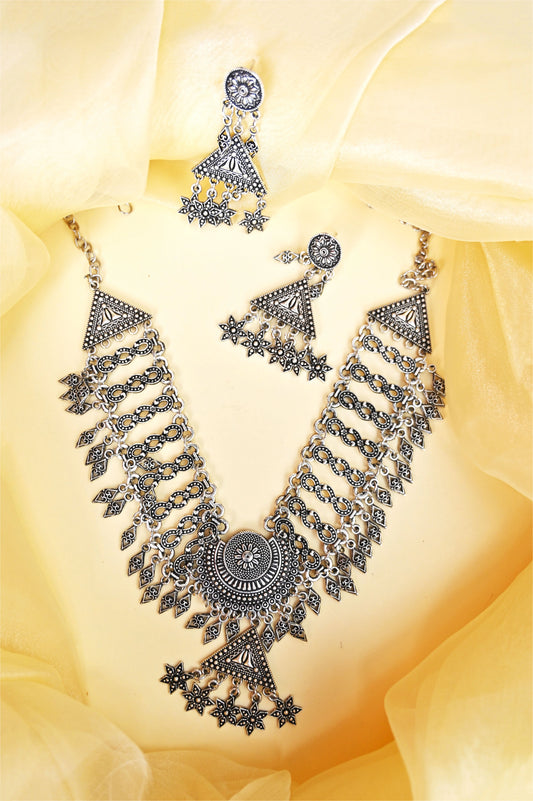 V-Elegance Necklace Set