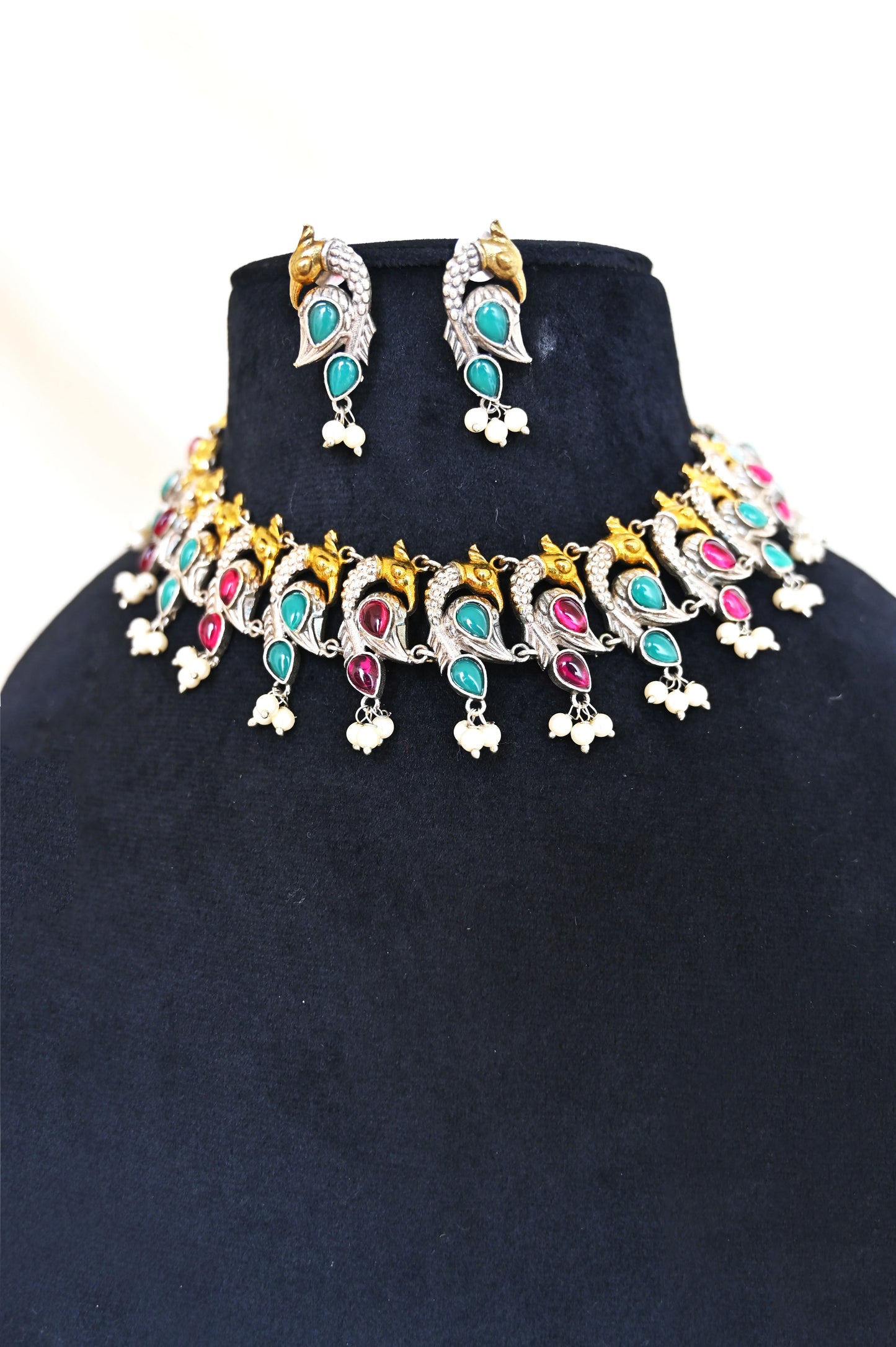 Peacock Grace Choker