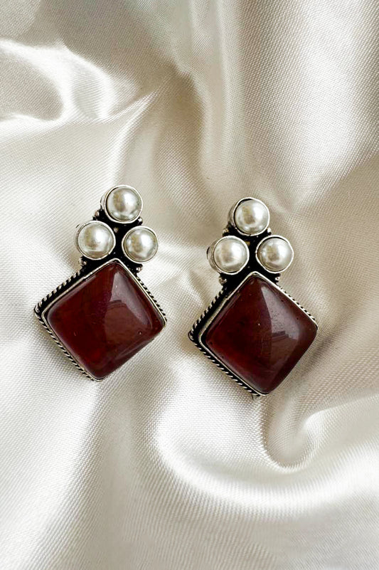 Classic Pearl Studs