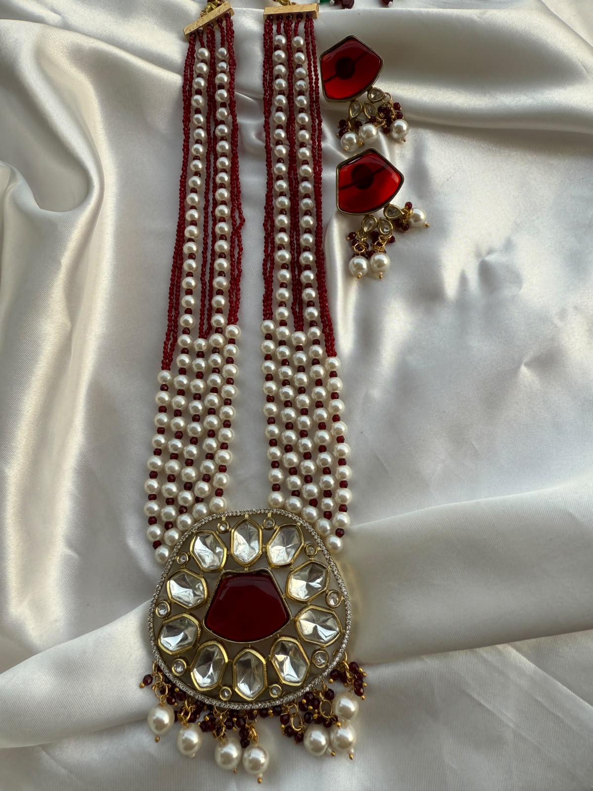 Avy Necklace Set