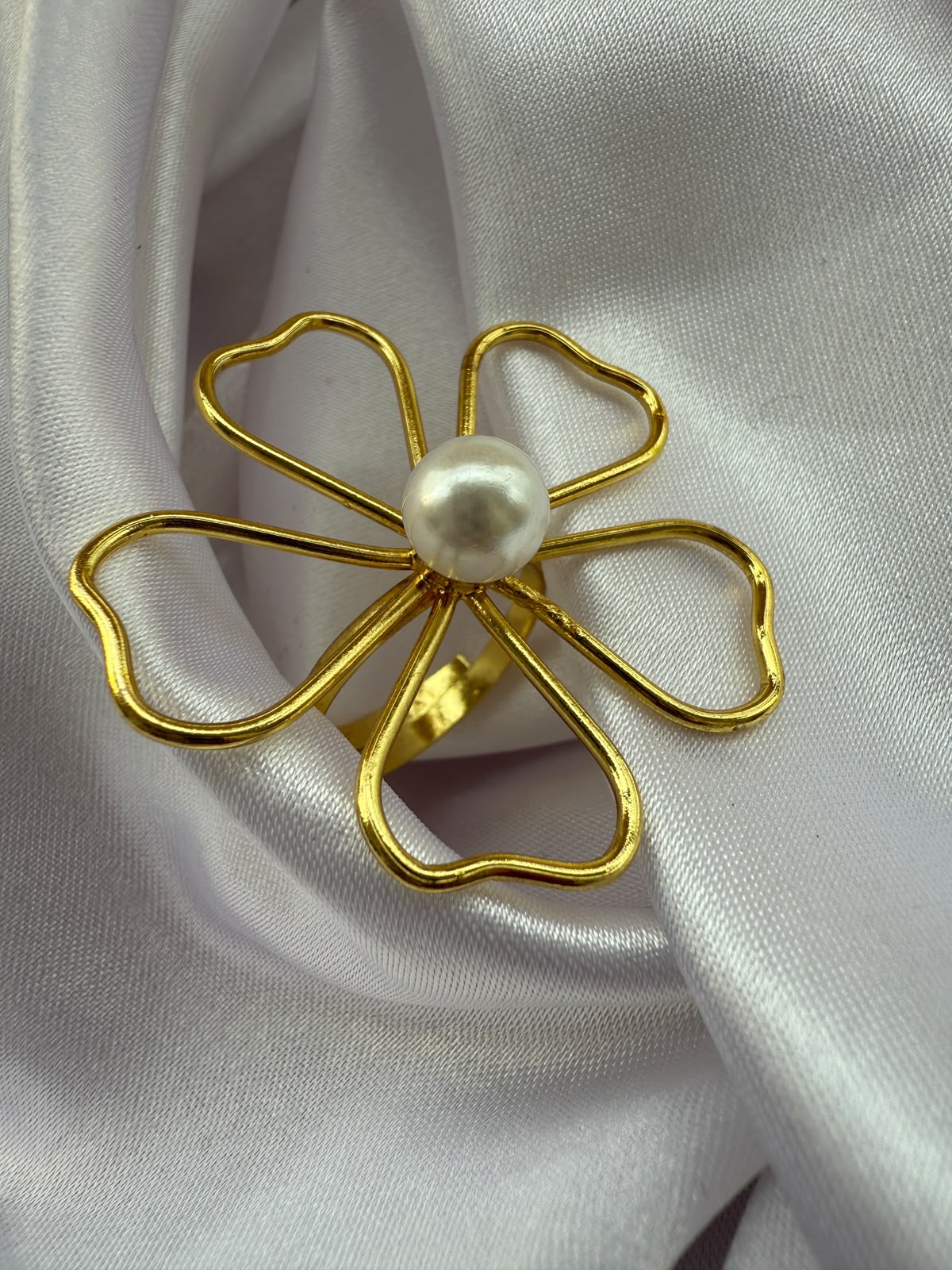 Gold Wire Floral Pearl Ring