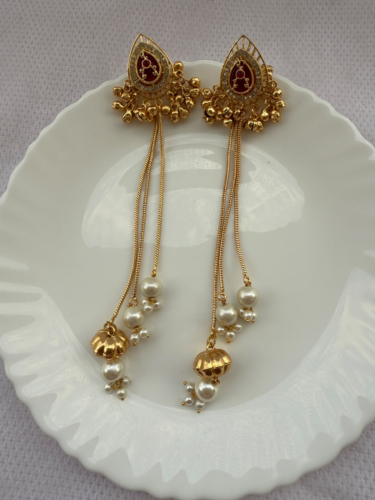 Kavya Earrings - White