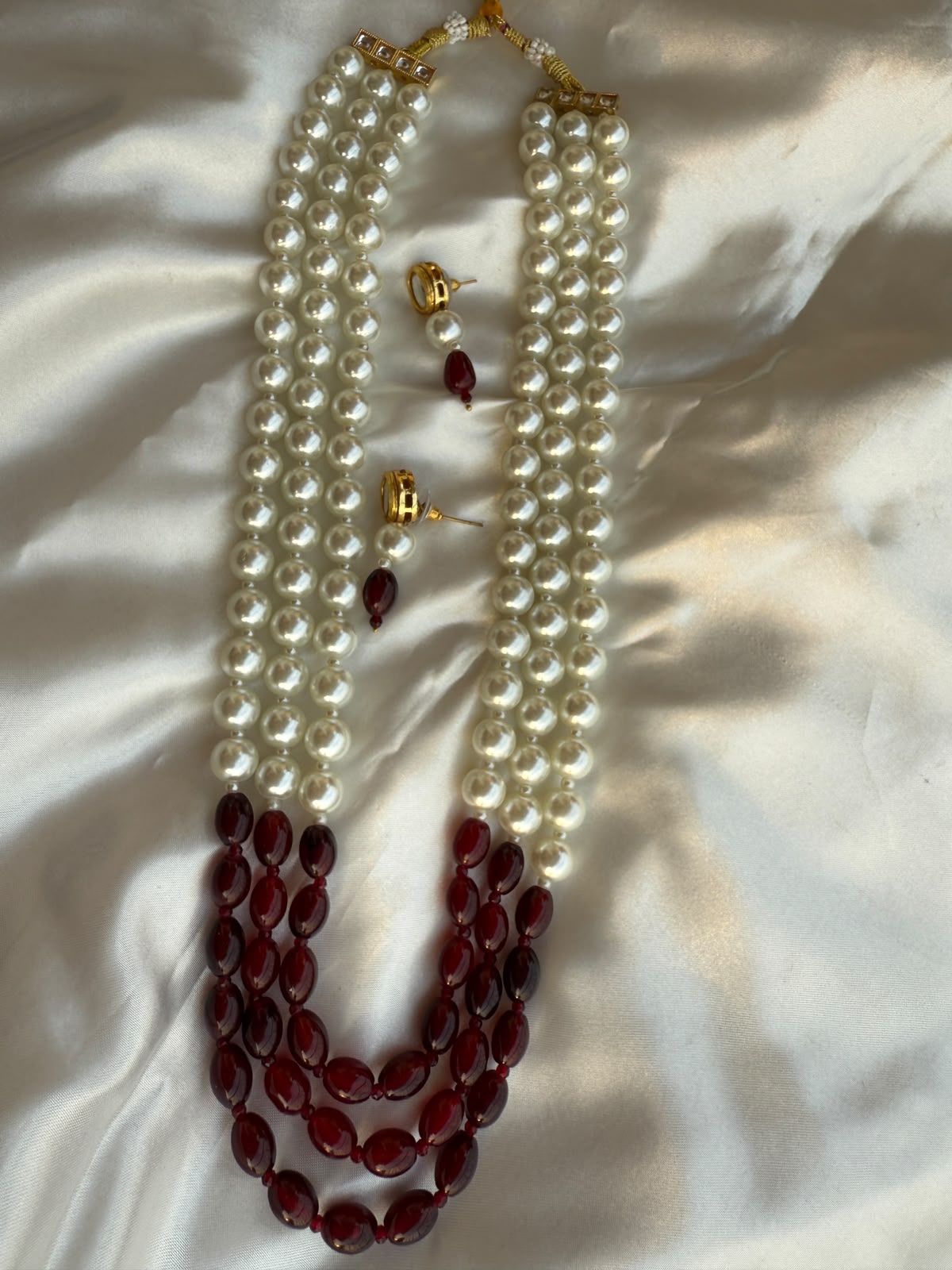 Rachana HaathPhool - White and Ruby